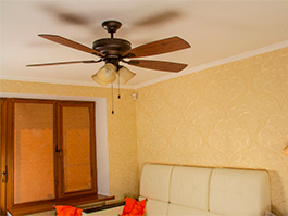 Потолочный вентилятор THIRA в московской квартире